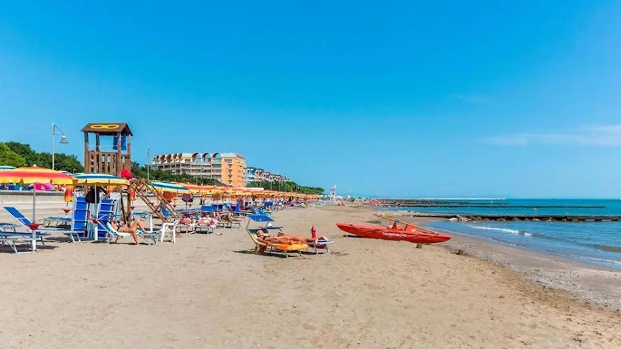 פורטו סנטה מרגריטה די קאורלה Sea Front Apartment In A Residence With Pool